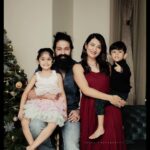 Yash Instagram - ಪರಿಧಿಯೇ ಇಲ್ಲದ ಪ್ರೀತಿ, ನಿಷ್ಕಲ್ಮಶ ನಗು, ಕನಸುಗಳನ್ನ ಸಾಕಾರಗೊಳಿಸಬಲ್ಲದು... ನಮ್ಮ ಕುಟುಂಬದಿಂದ ನಿಮ್ಮೆಲ್ಲರಿಗೂ ಹೊಸ ವರ್ಷದ ಹಾರ್ದಿಕ ಶುಭಾಷಯಗಳು.. 🤗🧿 Where love is unconditional, laughter unfiltered and dreams turn into reality.. Wishing you all a very Happy New Year from our family to yours🤗🧿 PC: @focusphotographyservice