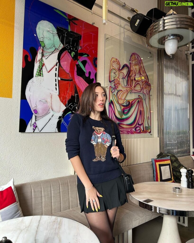Yasmin Erbil Instagram - brunette yaso🤎🐆