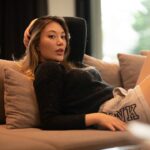 Yasmin Erbil Instagram - stay home girlfriend🛋️