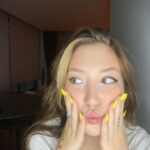 Yasmin Erbil Instagram - lol😜🫦💄🌸