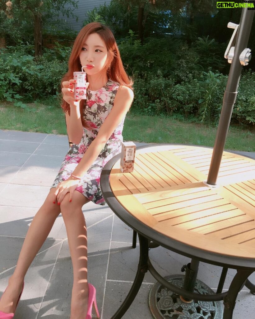 Ye Jung-hwa Instagram - 🌷