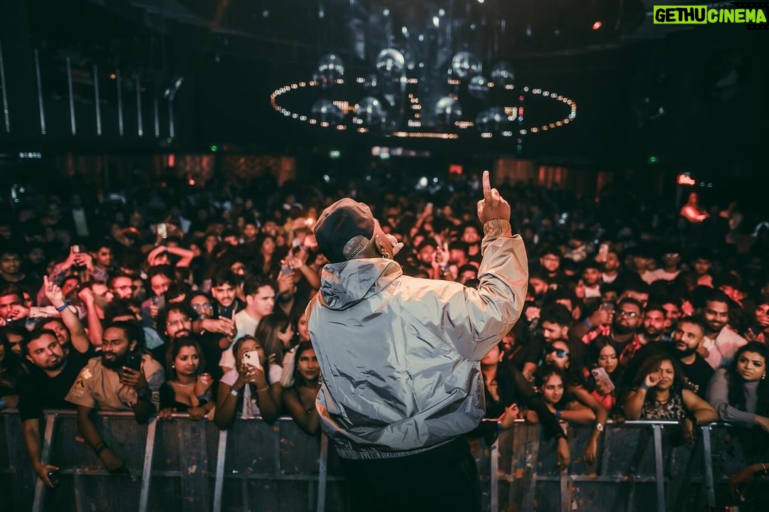 Yogi B Instagram - 90ML 3.0 🥃 EVENT OF THE YEAR💥🙌🏾 #kxjexclusiveahhh @karthikmusicexp @yogibsees @ak_sekaren @jarumuralee @chinnathamizha @annsamuel @nitu.beesounds @mannyxmusic @soundberry.ajs @dj.thas @dj_nkmusic_ Photography: @sarveshwar_photography MEDIA PARTER @ajs.events London, United Kingdom