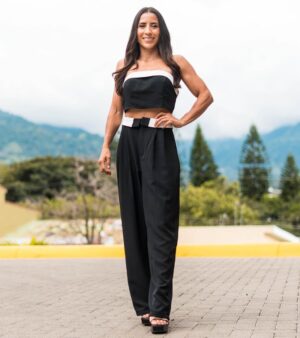 Yokasta Valle Instagram - 🖤🤍 
•
•
•
Outfit 👗 : @maoosuricr @karamawicr 
Maquillaje 💄: @grethelgonzalez_ 
foto 📸 : @kevinloja.s