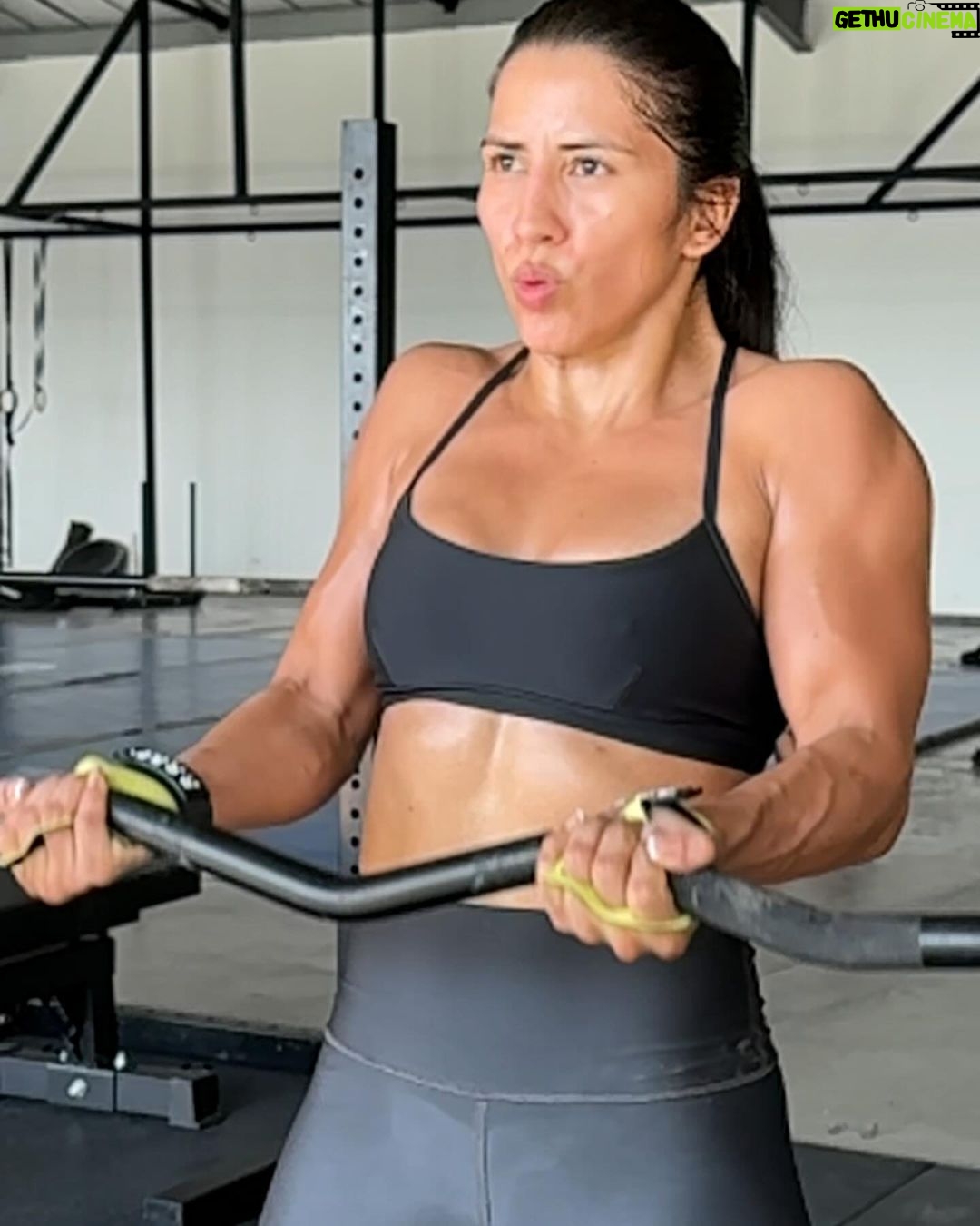 Yokasta Valle Instagram - Con los objetivos claros y la confianza en mi entrenamiento, nada es imposible! Santa Ana, Costa Rica