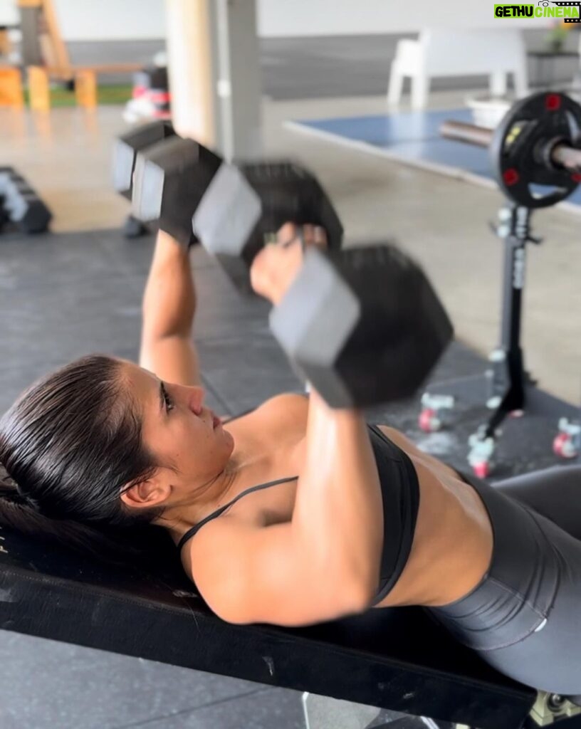 Yokasta Valle Instagram - Con los objetivos claros y la confianza en mi entrenamiento, nada es imposible! Santa Ana, Costa Rica