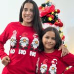 Yokasta Valle Instagram - Modo Navidad activado 🎄 🫶🏽 • • • #navidad #modonavidad #familia #foto #sobrinahija #arbolnavidad #diciembre