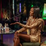 Yolanda Tati Instagram - O ÚLTIMO! Miss Yolo Pod com @sharamdiniz It’s paaarry, É Boda, Dingo Bell… HOJE TEM 😎🔥 Muuuitaaaasss pediram, muuuitaaas acertaram!!! É ELA, ANGOLA! É ELA, BRASIL! É ELA, PORTUGAL! O Ícone, Anjo da VS, Protagonista da Mercedes Benz, Balmain, Chanel, Vogue… AHHH, HOJE É HOJE!!! É o último episódio deste Ano, eu estou gravidissíma e assim vos digo “Até já” com este Especial… Assim me despeço ❤️ E assim vos agradeço… A todos, por TUDO! Estamos juntos, ligados e bué de misturados Miss Yolo Na Casa: 19H🇵🇹 20H🇦🇴 16H🇧🇷 21H🇲🇿 No YouTube e em todas as plataformas de podcast. ACTIVEM 🔔 SE CHAMEEEEEEM! VAI PIPOCAAAR