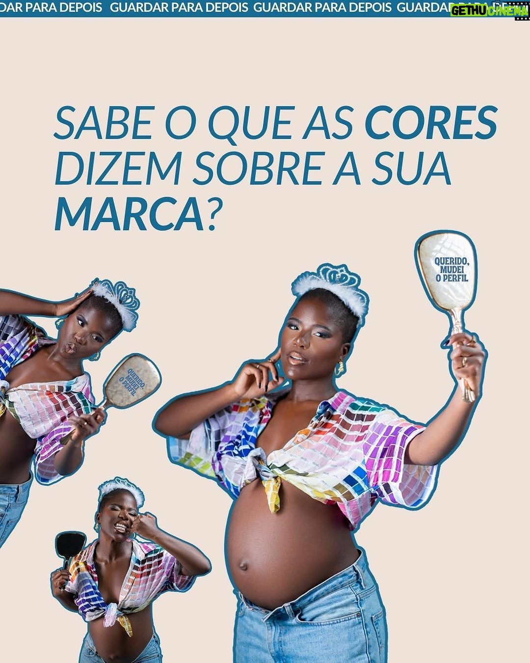 Yolanda Tati Instagram - Que emoções expressam as CORES da sua Marca? 🤔🎨✨ Escolher as cores do seu feed, conteúdo e comunicação vai muito além da estética meramente visual. Existe uma a linguagem silenciosa que fala diretamente ao coração dos consumidores. Do calor acolhedor do amarelo à confiança e serenidade do azul, cada cor apela a um storytelling único. DESLIZE PARA DESCOBRIR! E guarde este Post para não se esquecer ➡️ Estamos ansiosos para colaborar com a sua marca e pequeno negócio, ajudando a traduzir a sua identidade e grandes ambições. Juntos, elevaremos a sua marca, transformando os seus objectivos em conexões e resultados reais. 🚀✨ Clique no link da nossa Bio agora e solicite o seu orçamento gratuito! Damos vida ao seu negócio. #QueridoMudeiOPerfil Portugal