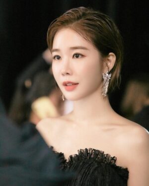 Yoo In-na Instagram - JTBC #신규예능 #77억의사랑 
JTBC #NewTalentShow #77BillionLove 
MC INNA BEHIND THE SCENE.

cr: naver

#유인나 #YooInNa