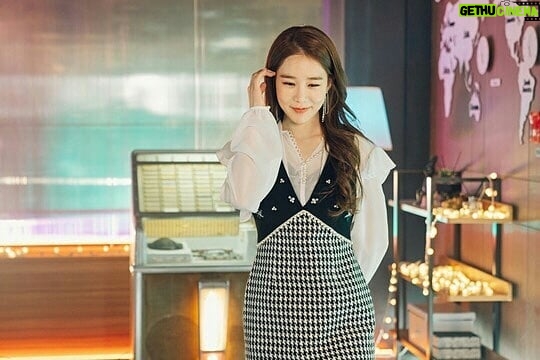 Yoo In-na Instagram - Touch Your Heart tvN 2/6 (Wednesday) first broadcast at 9:30 in the night - ©CJnDrama #LeeDongWook #YooInNa #OhJinShim #KwonJungRok #TouchYourHeart