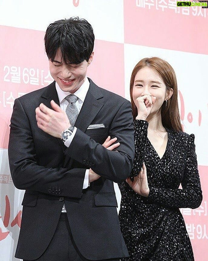 Yoo In-na Instagram - Touch Your Heart PressConf Touch Your Heart ©Naver