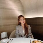 Yoon Jin-yi Instagram - 음식 하나하나가 너무 이뻐 👍