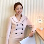 Yoon Jin-yi Instagram – 오늘은 신사와 아가씨 하는날 💖
