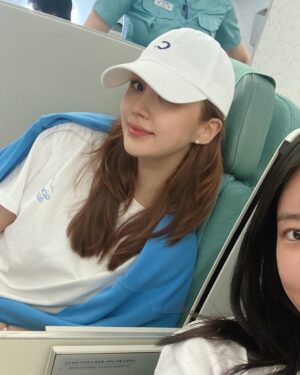 Yoon Jin-yi Instagram - 두근두근 #clove