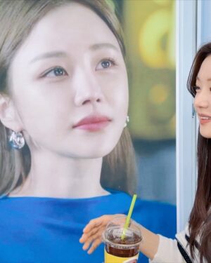 Yoon Jin-yi Instagram - 나울어 진짜 감동의날 ❤️