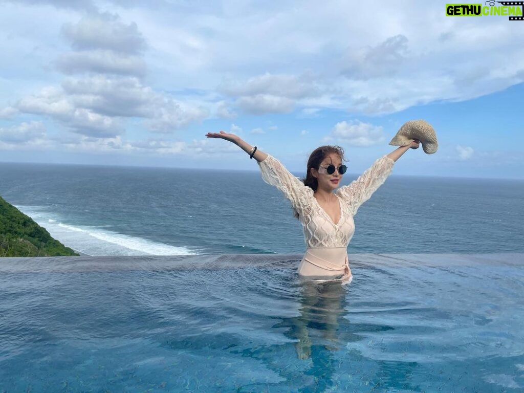 Yoon Jin-yi Instagram - 발리❤️ Savaya Bali