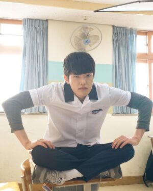 Kim Sung Hyun Instagram - 나 도윤쓰, 고3인디
