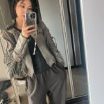 Yu Na Instagram - 우리 내일 보는거야 🩶 ..