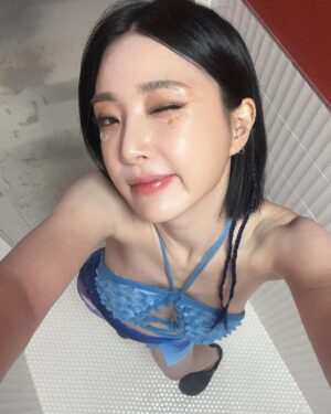 Yu Na Instagram - 🌈
