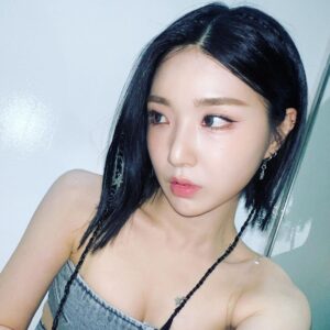 Yu Na Instagram - 오늘의 포인트는 별이였다 ⭐️
