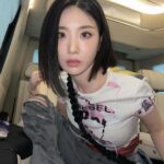 Yu Na Instagram - 😗✌🏻