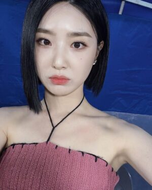 Yu Na Instagram - 🤍💖