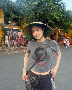 Yu Na Instagram - 관광객모드.,.