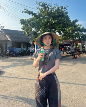 Yu Na Instagram - 관광객모드.,.