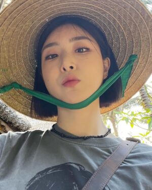 Yu Na Instagram - 관광객모드.,.