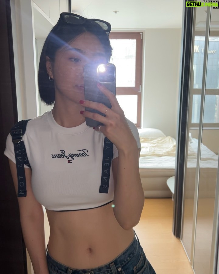 Yu Na Instagram - 밥 먹으면 못 입는 옷