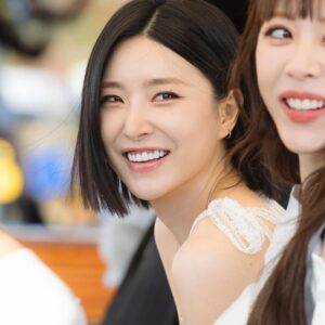 Yu Na Instagram - 2023년 마지막 사진은 팬 분들이 찍어준 것들 올려보기^,^
내년에도 잘 부탁해 ❤️‍🔥 
사진 왜 10장만되냐구..