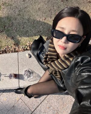 Yu Na Instagram - 여행을 하면 좋은 이유는 일상으로 돌아가서 
해야하는 것들에 대한 열정이 마구 생긴다는 거야 
짧게 이야기 하자면 열심히 살고싶은 생각이 커진다는 거지..