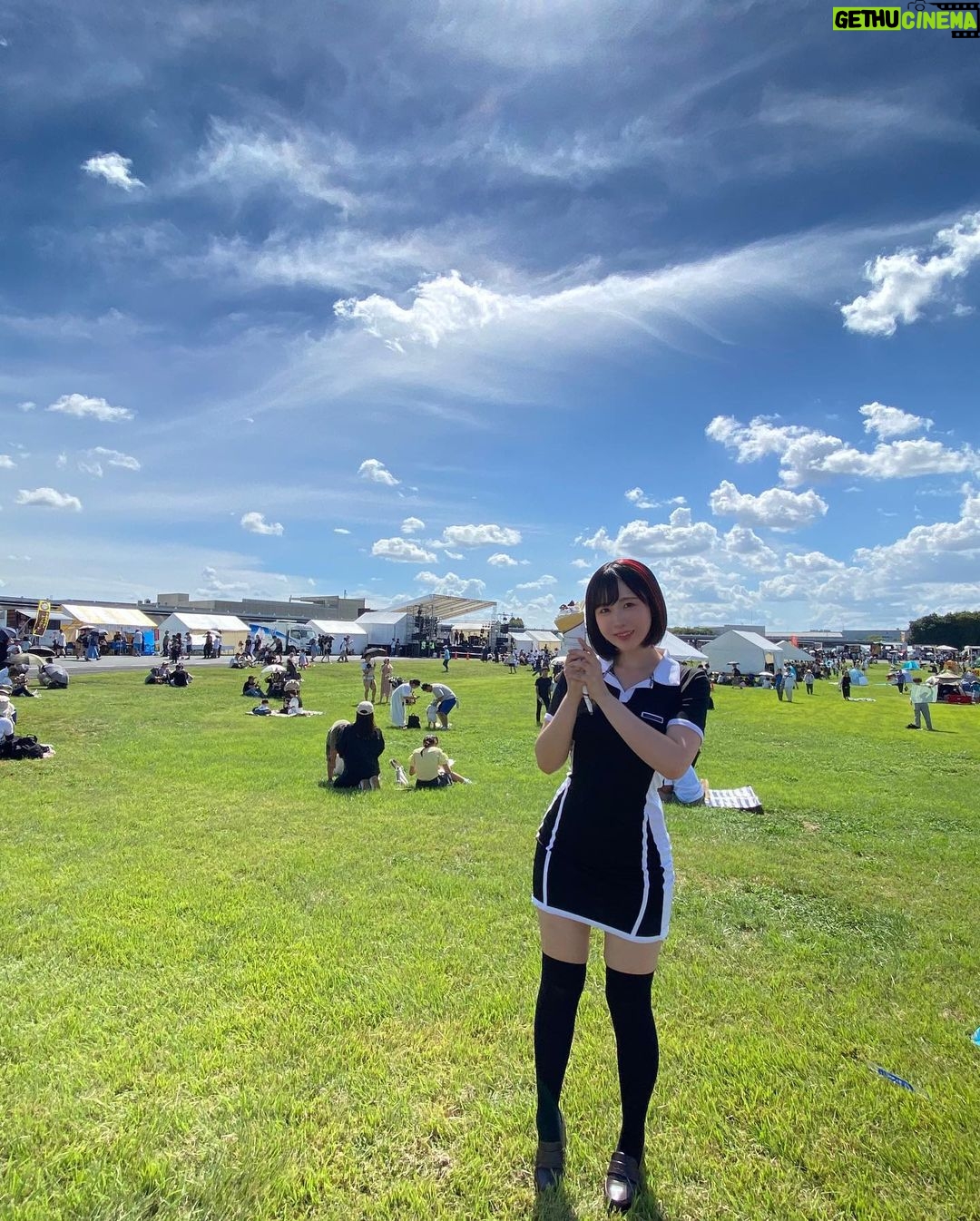Yuki Yomichi Instagram - #栃木honda祭り ご来場くださった皆様ありがとうございました!! ホンダ75周年をお祝いするイベントでスーパーカブのEDを歌わせていただけるなんて感動✨ 暑かったので飲み物たくさん飲むように✨❗️ #写真好きな人と繋がりたい #ポートレート #声優 #youtuber #ファインダー越しの私の世界 #ポートレート女子 #オフショット #バイク女子 #バイク好きな人と繋がりたい #バイク #ライダー #バイク乗りと繋がりたい #車 #車乗りと繋がりたい #車好きな人と繋がりたい #車好き グラビア #グラビアアイドル #グラビア撮影 #honda #HONDA #ホンダ #栃木 #スーパーカブ 本田技術研究所