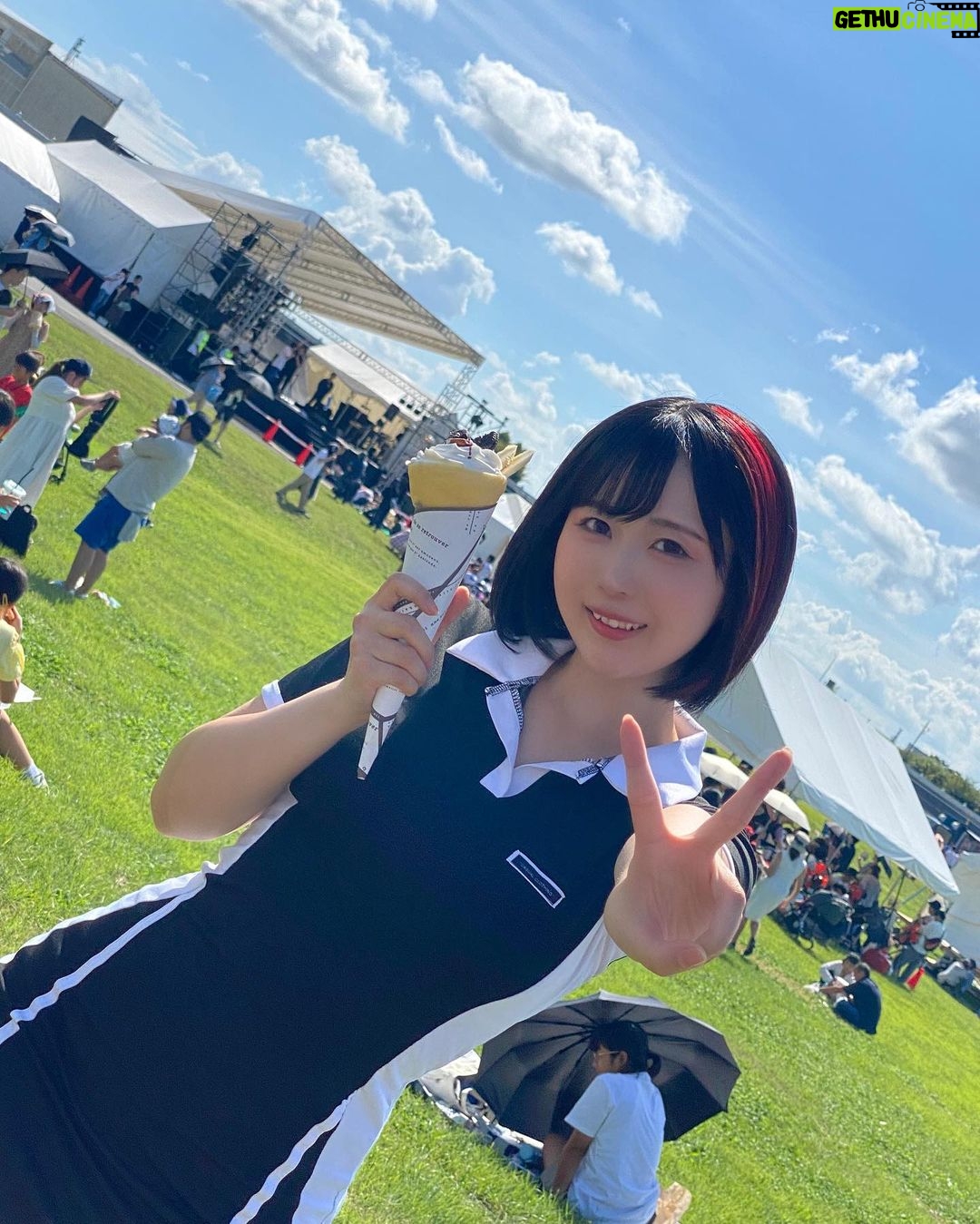 Yuki Yomichi Instagram - #栃木honda祭り ご来場くださった皆様ありがとうございました!! ホンダ75周年をお祝いするイベントでスーパーカブのEDを歌わせていただけるなんて感動✨ 暑かったので飲み物たくさん飲むように✨❗️ #写真好きな人と繋がりたい #ポートレート #声優 #youtuber #ファインダー越しの私の世界 #ポートレート女子 #オフショット #バイク女子 #バイク好きな人と繋がりたい #バイク #ライダー #バイク乗りと繋がりたい #車 #車乗りと繋がりたい #車好きな人と繋がりたい #車好き グラビア #グラビアアイドル #グラビア撮影 #honda #HONDA #ホンダ #栃木 #スーパーカブ 本田技術研究所