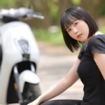 Yuki Yomichi Instagram – 🏍️夜道雪のちょっと寄り道🏍️
コラム更新🆙

ホンダ初！電動バイクEM1 e：に
乗ってみました！❤️
至って普通のスクーター。でも…。
見た目とは裏腹に走りが凄すぎる…。

ぜひ読んでね！

🔻
bike-news.jp/post/317025

#バイクのニュース