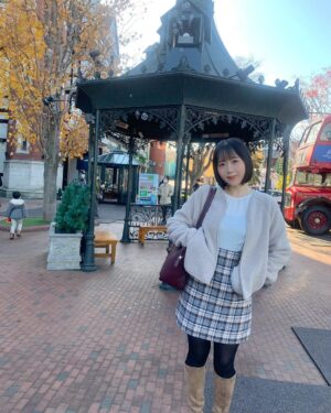 Yuki Yomichi Instagram - 白い恋人パークにいってきた☺️
相変わらず母は写真撮るのがうまいです

#写真好きな人と繋がりたい #ポートレート #声優 #youtuber #ファインダー越しの私の世界 #ポートレート女子 #オフショット  #バイク女子 #バイク好きな人と繋がりたい #バイク #ライダー #バイク乗りと繋がりたい #白い恋人パーク