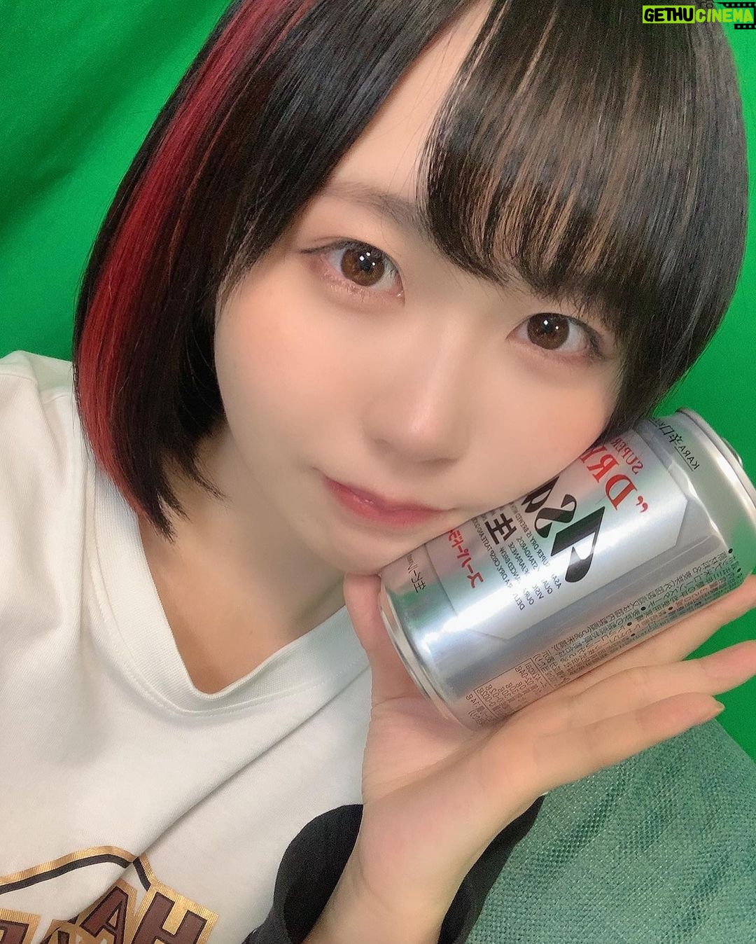 Yuki Yomichi Instagram - ガソリン!というよりは、フューエルワンかしら #写真好きな人と繋がりたい #ポートレート #声優 #youtuber #ファインダー越しの私の世界 #ポートレート女子 #オフショット #バイク女子 #バイク好きな人と繋がりたい #バイク #ライダー #バイク乗りと繋がりたい #車 #車乗りと繋がりたい #車好きな人と繋がりたい #車好き グラビア #グラビアアイドル #グラビア撮影 #酒飲み #ビール #スーパードライ #スーパードライで乾杯