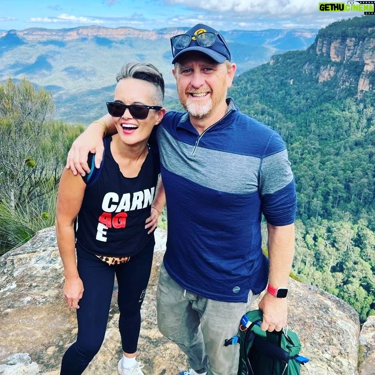 Yumi Stynes Instagram - A cup-filling weekend away in the Blue Mountains to celebrate @_sarahwilson_'s looming departure overseas š„² and cover more than 26km of genuinely challenging/ dangerous terrain, fall in mud, laugh deeply (all the way to my cervix) and bathe in pita bread. 1. The crew, the whole crew and nothing but the crew. 2. @_sarahwilson_ and our grumpy 15-year-old @jessmillersydney who sulked and kicked gravel and mumbled. 3. The view from our stunning digs @cloud.parade.leura 4. @timbrownmeditation made sure I didn't get left behind in the jungle 5. The ironically closed Wikileaks Cafe. Baffling. If you know, explain it to me. 6. Seriously, it's like Jurassic Park in there! š¦ #BlueMountains 7. I'm filthy but @jeaninebribosia = immaculate. 8. The Ceremony of Giving. How does one gift to a minimalist? 9. Beverly the Doll and Shadow Beverly! šŖ 10. Yumi, Patti, Jeanine, Sarah and Jess. This was taken before any of us had gotten lost/exhausted/off-piste. How young and fresh-faced we were! š¤£