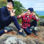 Yumi Stynes Instagram - A cup-filling weekend away in the Blue Mountains to celebrate @_sarahwilson_'s looming departure overseas 🥲 and cover more than 26km of genuinely challenging/ dangerous terrain, fall in mud, laugh deeply (all the way to my cervix) and bathe in pita bread. 1. The crew, the whole crew and nothing but the crew. 2. @_sarahwilson_ and our grumpy 15-year-old @jessmillersydney who sulked and kicked gravel and mumbled. 3. The view from our stunning digs @cloud.parade.leura 4. @timbrownmeditation made sure I didn't get left behind in the jungle 5. The ironically closed Wikileaks Cafe. Baffling. If you know, explain it to me. 6. Seriously, it's like Jurassic Park in there! 🦕 #BlueMountains 7. I'm filthy but @jeaninebribosia = immaculate. 8. The Ceremony of Giving. How does one gift to a minimalist? 9. Beverly the Doll and Shadow Beverly! 🪆 10. Yumi, Patti, Jeanine, Sarah and Jess. This was taken before any of us had gotten lost/exhausted/off-piste. How young and fresh-faced we were! 🤣