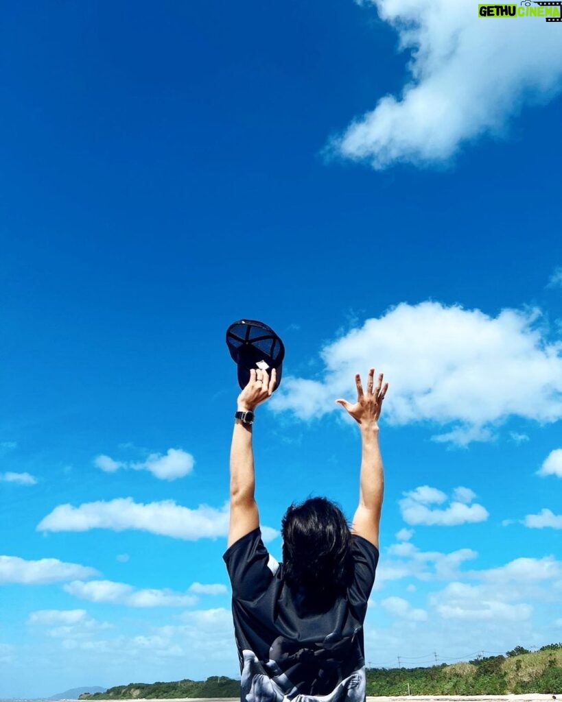 Yusuke Onuki Instagram - 綺麗な空。深呼吸。 TikTokも新しいのあげたよ。 見てね。 https://vt.tiktok.com/ZSR7CQ29o/