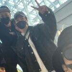 Yusuke Onuki Instagram - ようやく心が落ち着きました。 語りたいことが多すぎて言葉にうまくできるかわかりませんが、とにかく、たくさんの方に支えて頂きました、本当にありがとうございました。 長くなってしまうかもですが、最近感じたことをここに残したく書きます。 福井さんがおっしゃっていたことをふと聞いて、考えていました。 舞台稽古中に客席に座る演出家の石丸さんの横に浅利慶太さんが座っている気がするんです。と。 なんか、無想転生みたいな話だなと。 2000年の歴史をもつ北斗神拳伝承者のケンシロウを演じながら、僕も大貫勇輔として、たくさんの尊敬する先輩や師匠、家族や仲間、応援してくれる人、そういう出会った人たちによって今の僕は形成されています。 だから、何が言いたいかと言うと人は何かしらの伝承者だということ。 それぞれの苦しみや悲しみ、様々な思いを背負い乗り越えて、勇気と愛を持つことで、もしかしたら無想転生のような、奥義、、。人を思う心を手にすることができるのかなと。 このケンシロウという役に出会うことができて、この素晴らしいカンパニー、キャスト、スタッフに出会えたこと、全てが僕の人生の宝物です。 ケンシロウが旅立ったように、これからも僕の旅は続きます。 これからのたくさんの出会いと待ち受ける試練を楽しみに、高みを目指し、日々精進し続けます。 たくさんの愛を込めて。 ありがとうございました。 ©武論尊・原哲夫／コアミックス 1983 版権許諾証GS-111
