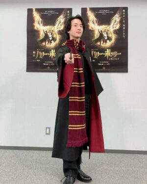 Yusuke Onuki Instagram - マチルダ、絶賛稽古中ですが、今日はハリーの日でした🪄
どちらも本当に観てほしい‼️
毎日、頑張ります💪

#マチルダ
#ハリーポッター