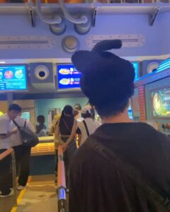 Yutaro Instagram - 久しぶりのディズニーランド楽しかったなぁぁぁぁぁ （最後の動画は耳帽子を縦向きに被ってしまった間抜けな僕です） 最近自分を撮らなくなってきたので、素敵な思い出と共に沢山の写真を載せます🎢🐭💭