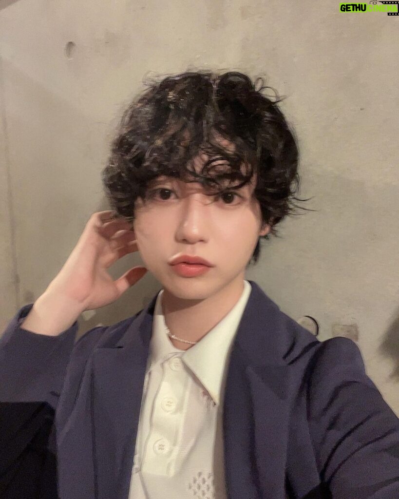 Yutaro Instagram - 8月もあっっという間に。 人生で一番アツかった楽しかった8月かも。2ヶ月間伸ばした髪の毛も役の為ばっさりと切りました。そしてポケモンスリープにハマっています。進捗はこっそりとサブアカウントにて🫰🏻 去年はずっと仕事をしてて夏感じぬまま終わってたイメージだったのだけど今年は夏をしっかりと体感した。間違いなく過去最高の汗を更新したし、悔しながら多少日焼けもしました。しっかりとお買い物も。一目惚れでしたの〜 夏嫌いってずっと言ってたけど、夏が終わるのがなんだか少しだけ寂しい。 みんなはどんな夏過ごせましたか？