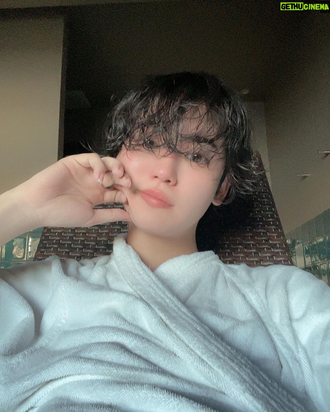 Yutaro Instagram - 8月もあっっという間に。 人生で一番アツかった楽しかった8月かも。2ヶ月間伸ばした髪の毛も役の為ばっさりと切りました。そしてポケモンスリープにハマっています。進捗はこっそりとサブアカウントにて🫰🏻 去年はずっと仕事をしてて夏感じぬまま終わってたイメージだったのだけど今年は夏をしっかりと体感した。間違いなく過去最高の汗を更新したし、悔しながら多少日焼けもしました。しっかりとお買い物も。一目惚れでしたの〜 夏嫌いってずっと言ってたけど、夏が終わるのがなんだか少しだけ寂しい。 みんなはどんな夏過ごせましたか?