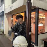 Yutaro Instagram - 好きな人達と夜風浴びながら食べるアイス最高。 アイス屋さん、この夏もっと増えてくれ〜🍨