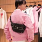 Yutaro Instagram - @amiparis にお邪魔してきました！ 全身着てみたよ。やっぱりピンク可愛いね、もうすぐ春だね。ホワイトデーのお返しにも良いし、僕みたいに自分で揃えてみても、ペアで着れそうなアイテムも沢山あったから選びっこしても、絶対的に可愛い。全体的なペールトーンのアイテムがとっても好みでした🧚🏻‍♂️💭