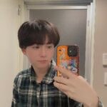 Yutaro Instagram - この度、香りとボトルを自由にカスタマイズできる『SCENE』とコラボした ゆうたろうオリジナルルームフレグランスが阪急メンズ東京限定で発売が決定しました！ タイトルは 🎠眠らないメリーゴーランド🎠 前回香水作った時にルームフレグランスも作って欲しいとの声を沢山頂いたので、僕なりに今回はガラッと角度を変えて大人っぽいけど使いやすい落ち着く香りにしてみました。『眠らない』とある通り、いつも気張って背伸びしている自分でも、部屋着に包まれた寝室ではこの香りと共に等身大のあなたに戻って癒されて欲しい『メリーゴーランド』という気持ちを込めてこの名前にしました。 僕からの密かなホワイトデープレゼントです。前回に引き続きかなり気合い入れて作って期間限定なので是非ゲットしてね！ 阪急メンズ東京の店頭では3/1〜3/14 ECでは3/1〜3/31まで販売予定です！ 3/10の19:30から阪急メンズ東京からライブ配信もするので是非見てね☺️🫶🏻 https://web.hh-online.jp/hankyu-mens/goods/index.html?ggcd=M2325014 #阪急メンズ東京 #阪急MENSTOKYO #HankyuMensTokyo #SCENE