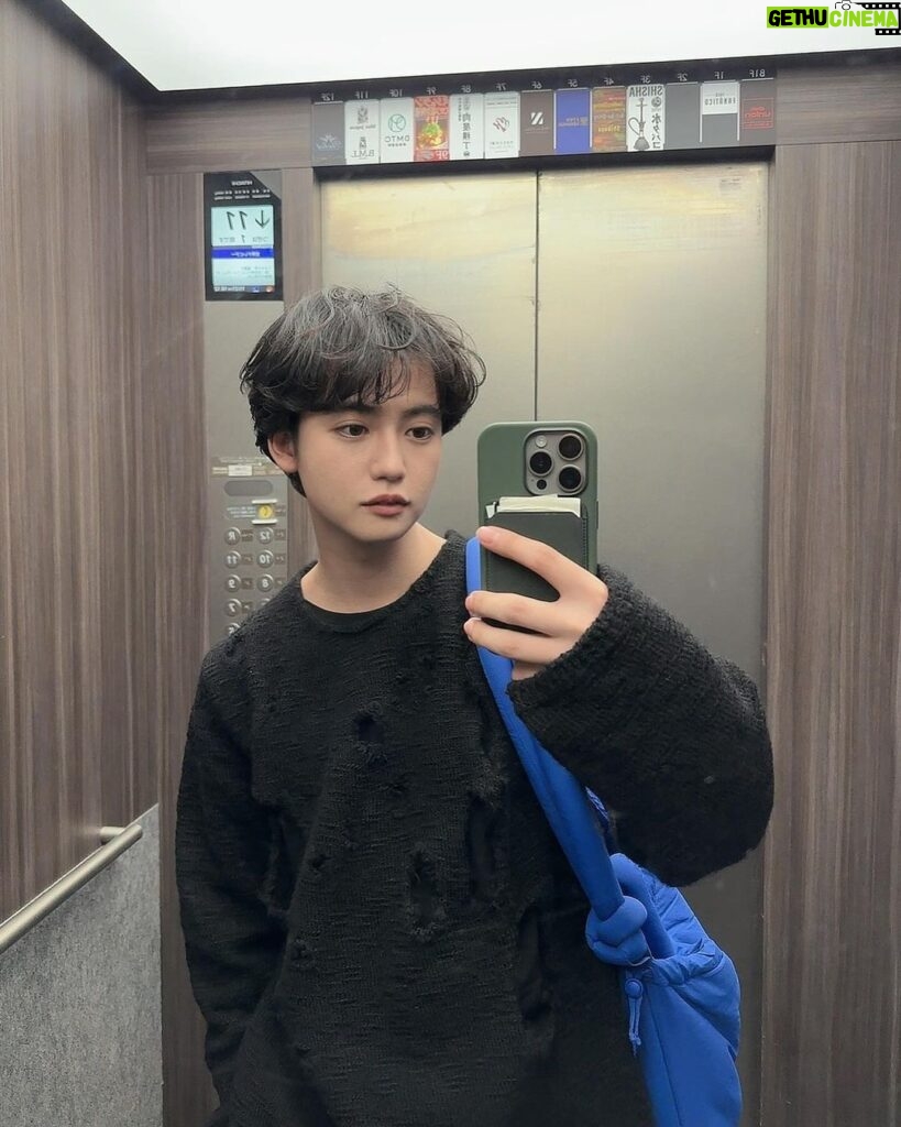Yutaro Instagram - 鏡あるエレベーターひとりで乗ると撮っちゃう。急に止まって扉開くと鬼焦る。 と共に最近の私服です🦛🐊🦕
