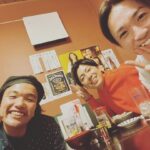 Yuzuru Kawai Instagram - 昨日はホンマでっか！？の収録でした。 さんま師匠のパワーとブラマヨさんの凄さに圧倒されながらでしたが、楽しい収録でした☺️ 忙しい二人にも付き合ってもろて、ええ夜でございました👍 プレハブチャンネルは今日と金曜日にショートの動画を、来週の日曜日には通常通り何かしらアップします！YouTubeシュタインは通常通りアップしていきますので、どちらも是非に😉✨